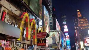 Mc Donald's branches with other brands outlet in Times Square